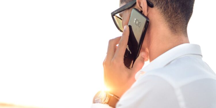 Comparing Phone Plans: Finding the Best Option